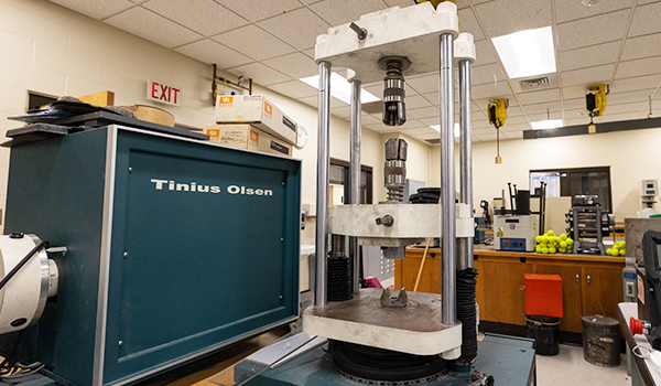 Tensil tester in engineering lab.